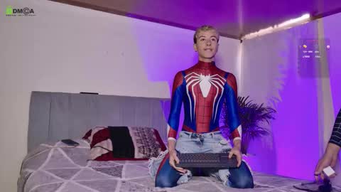 Snapshot of steveen_1604 chatting on November 9, 6:17 pm Stevenn online show from November 9, 6:17 pm