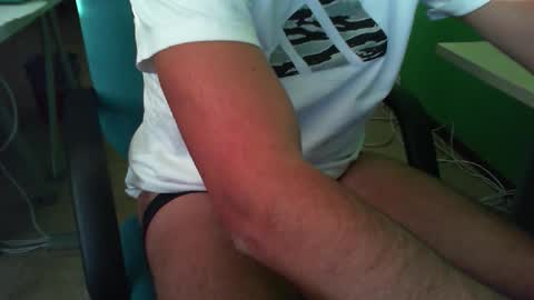 Snapshot of stevehornystud chatting on January 11, 3:28 pm stevehornystud online show from January 11, 3:28 pm