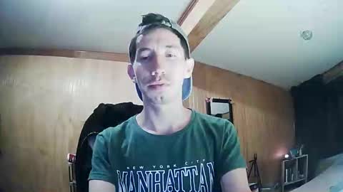 Snapshot of stevenbrookless chatting on December 17, 2:06 am Steve online show from December 17, 2:06 am