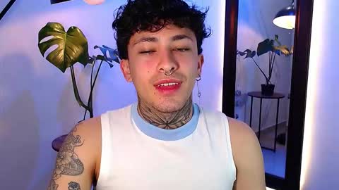 Snapshot of stevennavarro chatting on March 24, 10:48 pm Daniel Steven Navarro online show from March 24, 10:48 pm