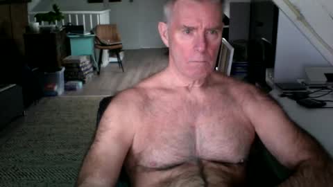 Snapshot of stevetwo chatting on January 18, 2:55 pm stevetwo online show from January 18, 2:55 pm