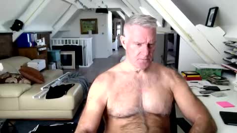 Snapshot of stevetwo chatting on April 21, 11:49 am stevetwo online show from April 21, 11:49 am