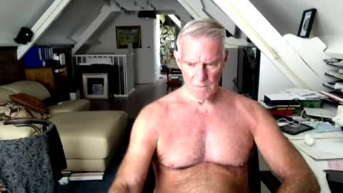 stevetwo online show from July 2, 12:11 pm