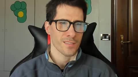 Snapshot of stevex870 chatting on December 14, 1:49 pm Steve online show from December 14, 1:49 pm