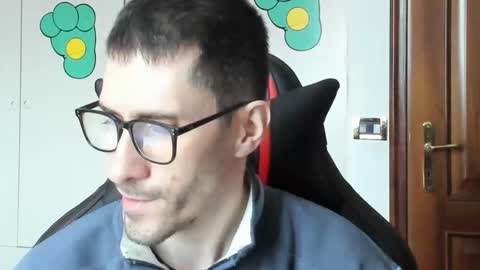 Snapshot of stevex870 chatting on December 18, 2:01 pm Steve online show from December 18, 2:01 pm