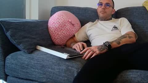 stevie_rae online show from October 14, 12:17 pm