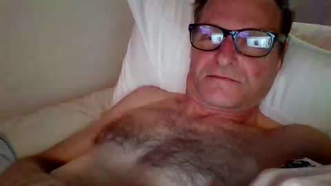 steviehard7 online show from January 19, 1:32 am