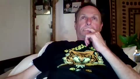 steviehard7 online show from January 28, 5:32 am