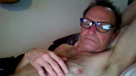 steviehard7 online show from February 13, 2:45 am