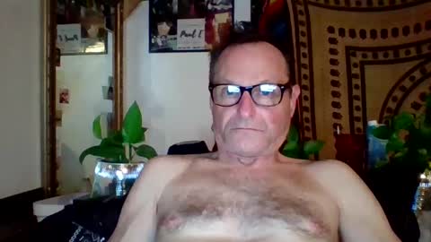 steviehard7 online show from February 19, 4:55 am