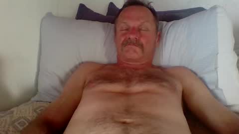 steviehard7 online show from October 1, 10:27 pm