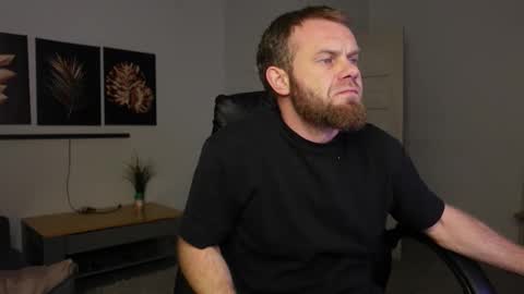 Snapshot of stewart_benzo chatting on January 13, 4:18 am Stewart Barnz online show from January 13, 4:18 am