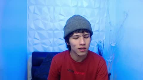 Snapshot of stich_23 chatting on April 28, 3:50 pm Stich online show from April 28, 3:50 pm
