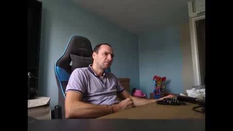 stickolive1 online show from September 12, 1:11 pm