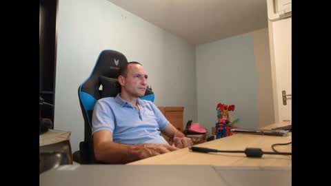 stickolive1 online show from September 21, 9:05 pm