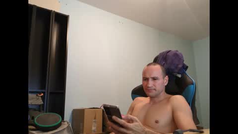 stickolive1 online show from October 22, 8:30 pm