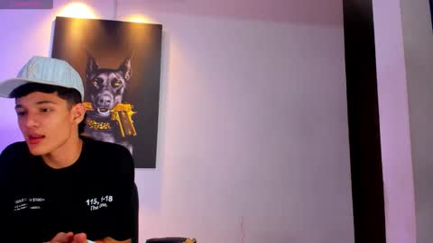 Snapshot of stiiveen_24cm chatting on November 7, 3:17 am Stiven brendan online show from November 7, 3:17 am