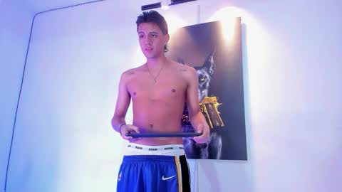 Snapshot of stiiveen_24cm chatting on November 28, 7:00 am Stiven brendan online show from November 28, 7:00 am