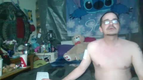 Snapshot of stitchsunshine85 chatting on February 18, 9:54 am Tasha and Drew online show from February 18, 9:54 am