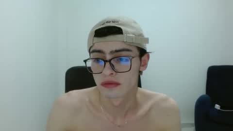 Snapshot of stiv_grant chatting on February 26, 7:46 pm stiv_grant online show from February 26, 7:46 pm