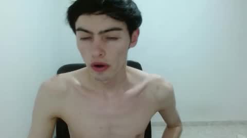 Snapshot of stiv_grant chatting on March 9, 12:03 am stiv_grant online show from March 9, 12:03 am