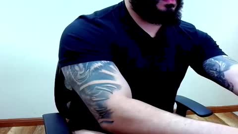 stiven253958 online show from April 17, 12:46 am