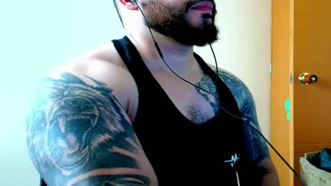 stiven253958 online show from April 26, 4:04 pm