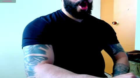 stiven253958 online show from May 28, 4:48 pm
