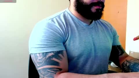 stiven253958 online show from June 6, 4:23 pm