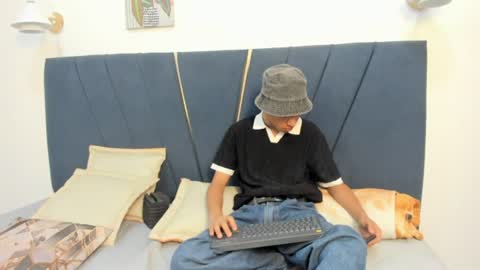 stiven_cum2 online show from June 12, 5:39 am