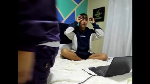 Snapshot of stivenred chatting on December 11, 2:19 am Stiven online show from December 11, 2:19 am