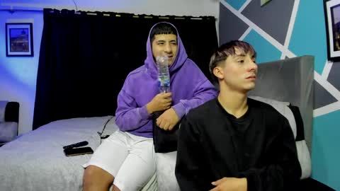 Stiven  online show from March 29, 6:35 am