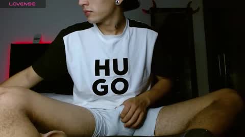 Snapshot of stivent777 chatting on February 20, 5:01 am stiven tellez online show from February 20, 5:01 am