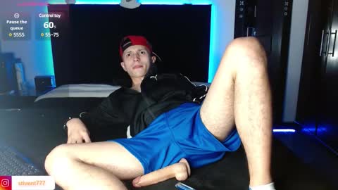 Snapshot of stivent777 chatting on February 28, 7:05 am stiven tellez online show from February 28, 7:05 am