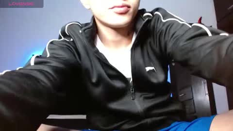 Snapshot of stivent777 chatting on March 10, 11:38 pm stiven tellez online show from March 10, 11:38 pm