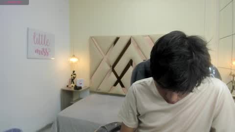 Stiwen online show from March 12, 2:23 pm