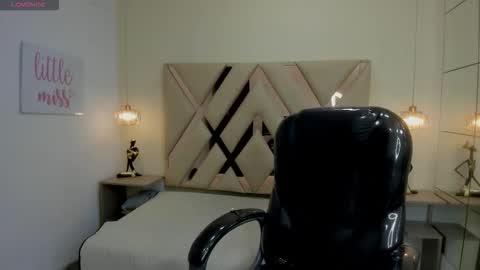 Stiwen online show from March 21, 4:54 pm