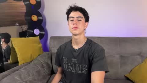 Stolas online show from February 22, 11:14 pm