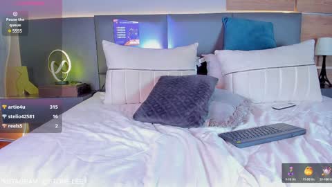 Stone Lee  online show from January 8, 7:13 am