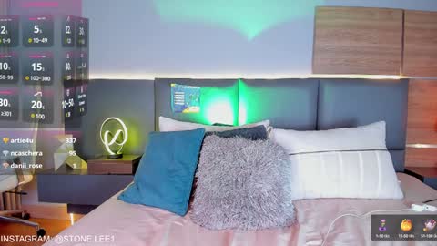 Stone Lee  online show from January 24, 10:11 am