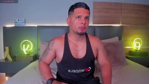 Stone Lee  online show from September 26, 5:11 am