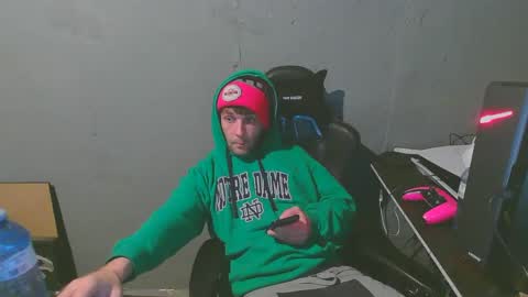 Snapshot of stonedpanda77 chatting on December 21, 1:26 am stonedpanda77 online show from December 21, 1:26 am