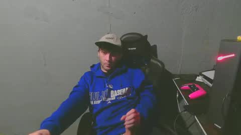 Snapshot of stonedpanda77 chatting on January 28, 5:00 am stonedpanda77 online show from January 28, 5:00 am