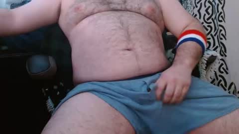 Stonerbear42 online show from December 17, 2:22 pm