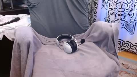 Stonerbear42 online show from May 11, 2:45 pm