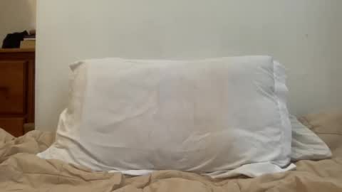 Snapshot of stonerboymac chatting on January 28, 1:27 pm stonerboymac online show from January 28, 1:27 pm