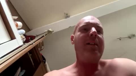 Stoodley22 online show from October 1, 3:07 pm