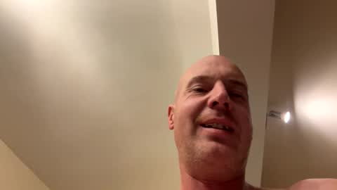 Stoodley22 online show from November 18, 3:49 pm