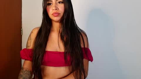Snapshot of storm_doll chatting on April 1, 4:02 am storm doll online show from April 1, 4:02 am