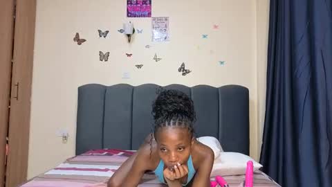 stormy_tee online show from February 5, 1:21 am